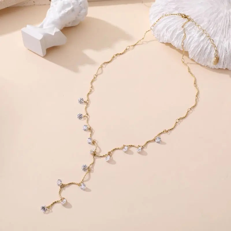 COLLIER MARIA
