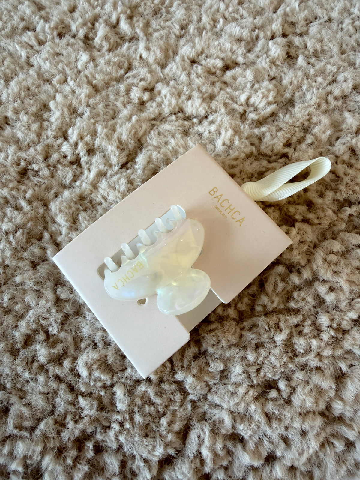 PETITE PINCE CROCODILE NACRE