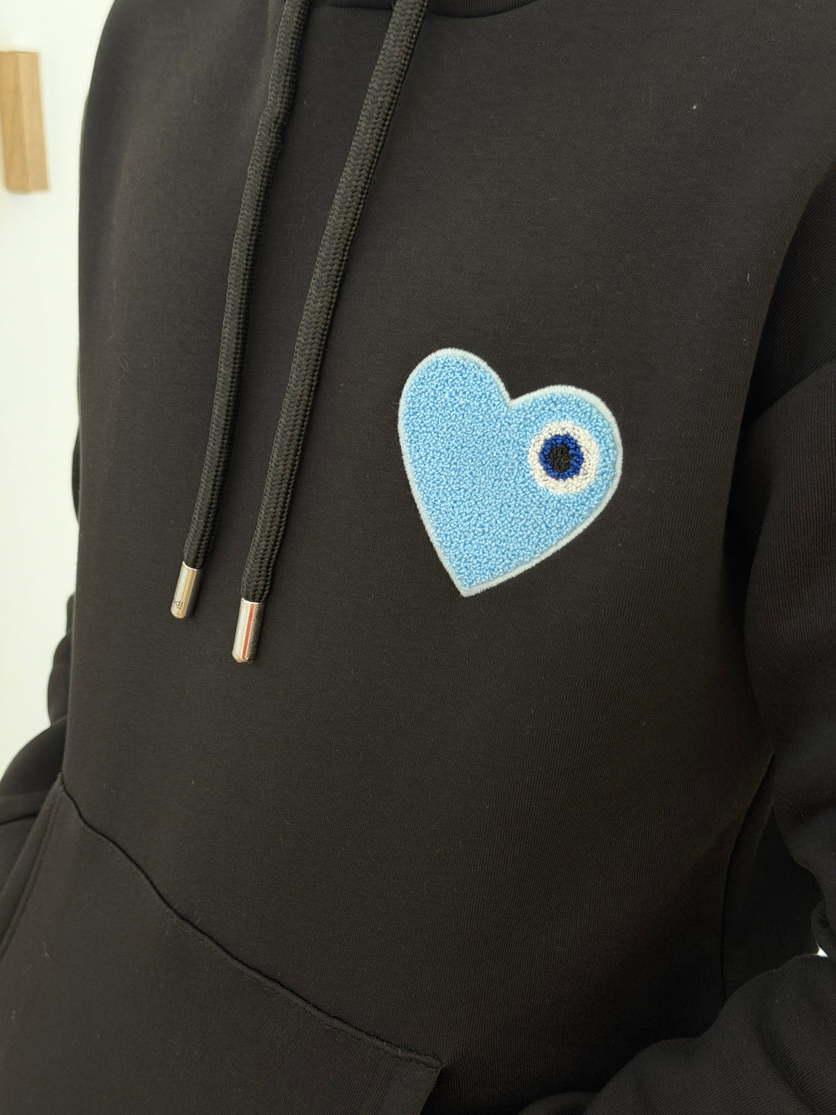 SWEAT À CAPUCHE 2118